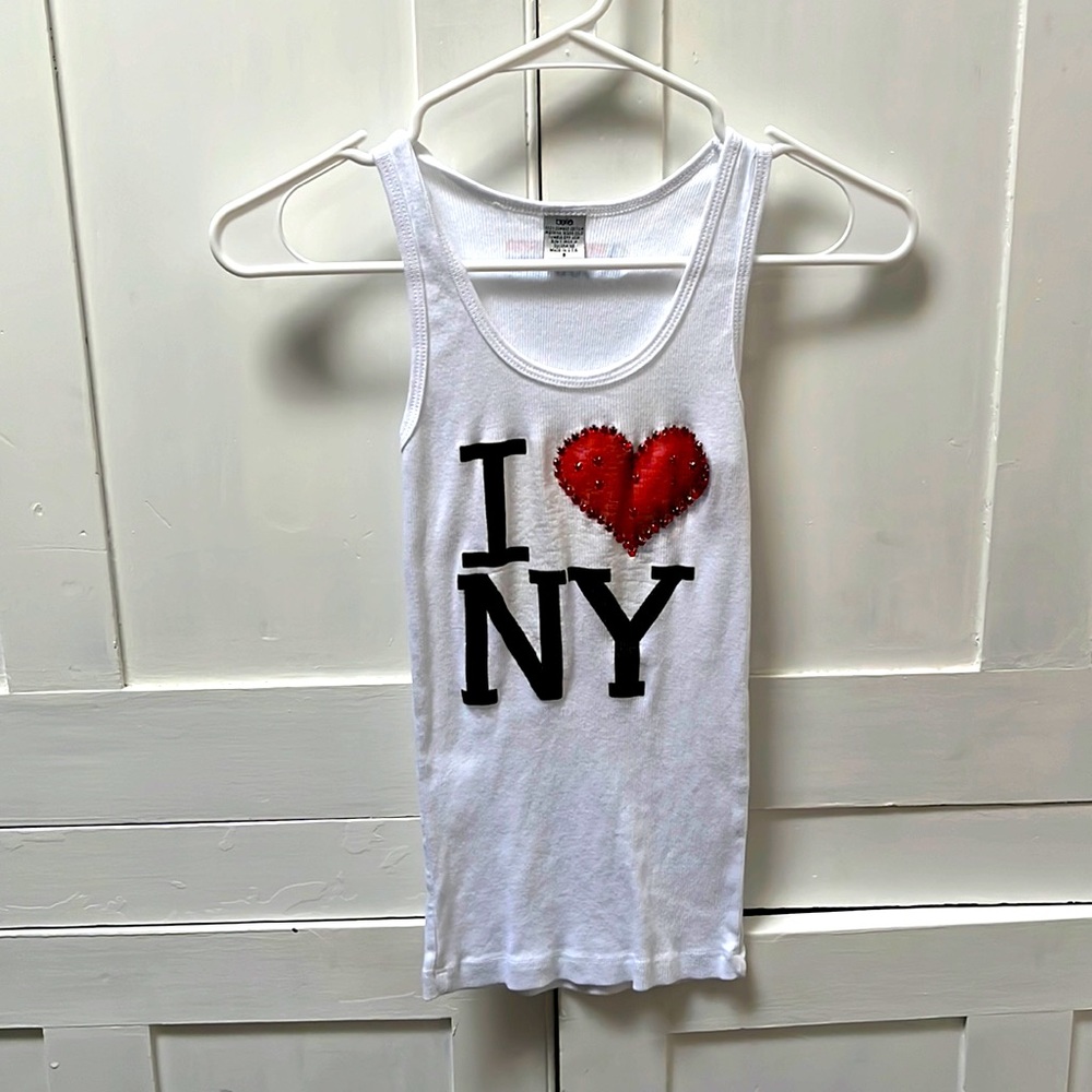 I ❤️ NY white tank with red crystals.✨